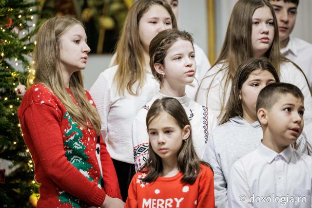 Parohia Movileni – Colindători la Reședința Mitropolitană 2025