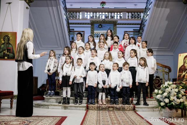 Parohia Tăutești – Colindători la Reședința Mitropolitană 2025