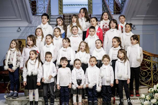 Parohia Tăutești – Colindători la Reședința Mitropolitană 2025