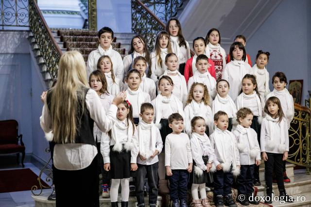 Parohia Tăutești – Colindători la Reședința Mitropolitană 2025