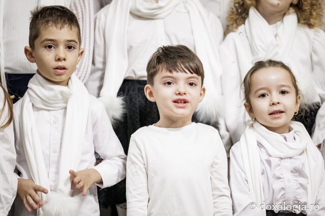 Parohia Tăutești – Colindători la Reședința Mitropolitană 2025