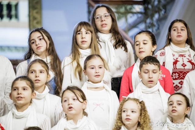 Parohia Tăutești – Colindători la Reședința Mitropolitană 2025