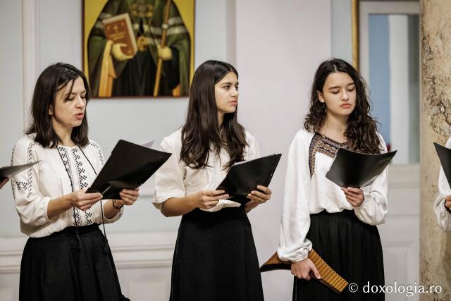 Grupul „Ai Mariei” – Colindători la Reședința Mitropolitană 2025