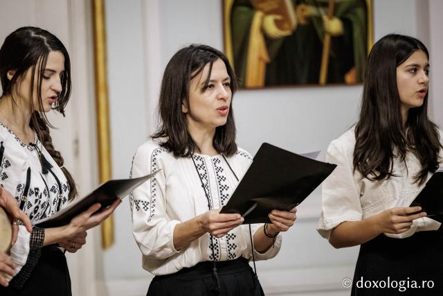 Grupul „Ai Mariei” – Colindători la Reședința Mitropolitană 2025