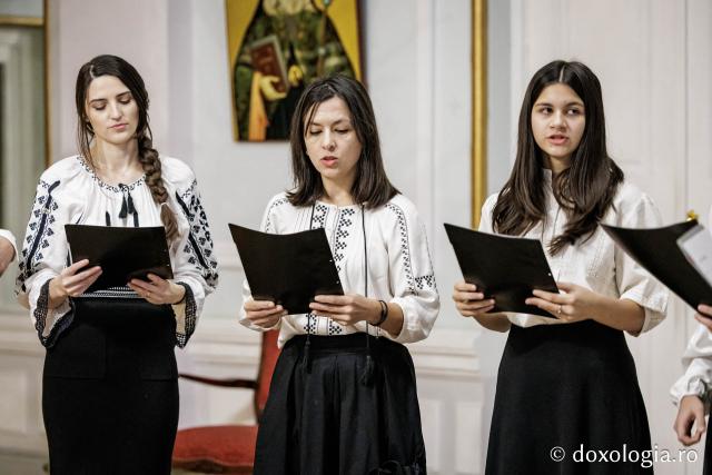 Grupul „Ai Mariei” – Colindători la Reședința Mitropolitană 2025