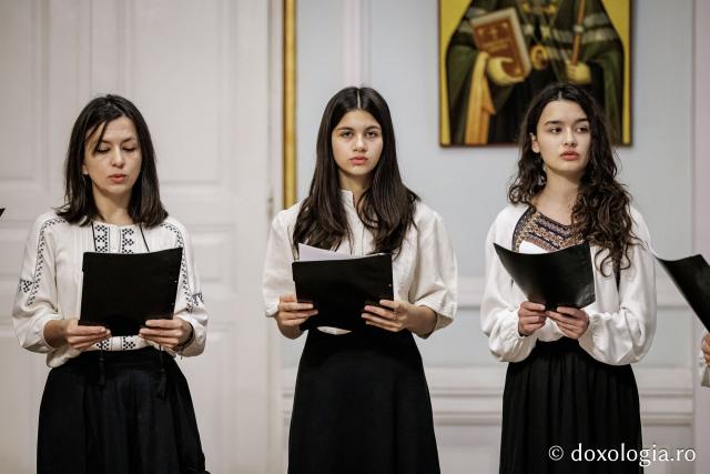 Grupul „Ai Mariei” – Colindători la Reședința Mitropolitană 2025