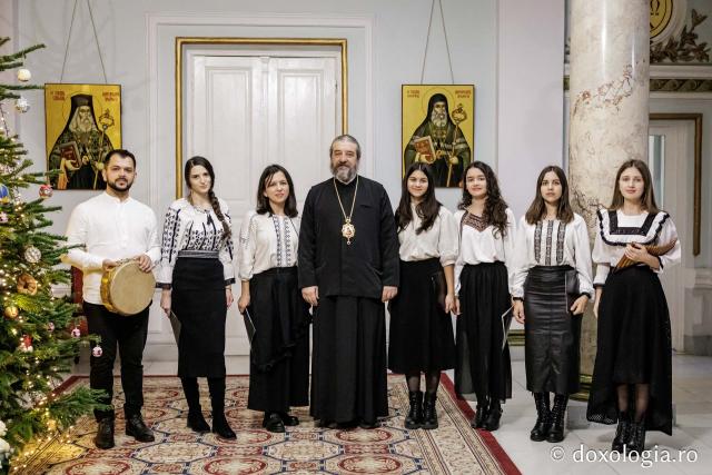 Grupul „Ai Mariei” – Colindători la Reședința Mitropolitană 2025