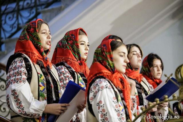 Parohia Miroslava I – Colindători la Reședința Mitropolitană 2025