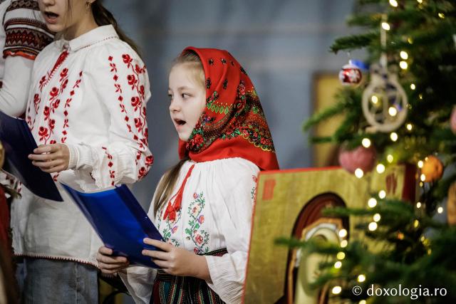 Parohia Miroslava I – Colindători la Reședința Mitropolitană 2025