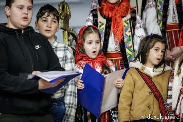 Parohia Miroslava I – Colindători la Reședința Mitropolitană 2025