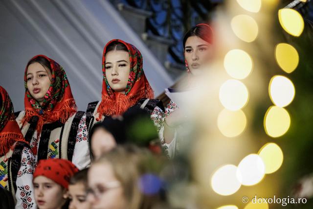 Parohia Miroslava I – Colindători la Reședința Mitropolitană 2025