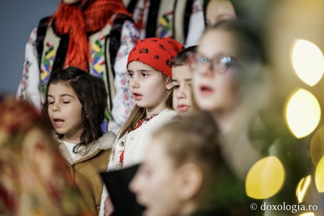 Parohia Miroslava I – Colindători la Reședința Mitropolitană 2025