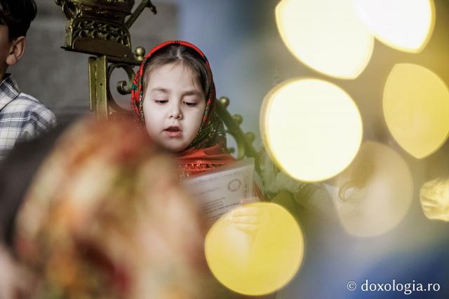 Parohia Miroslava I – Colindători la Reședința Mitropolitană 2025