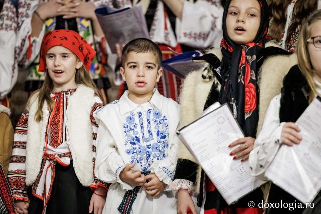 Parohia Miroslava I – Colindători la Reședința Mitropolitană 2025