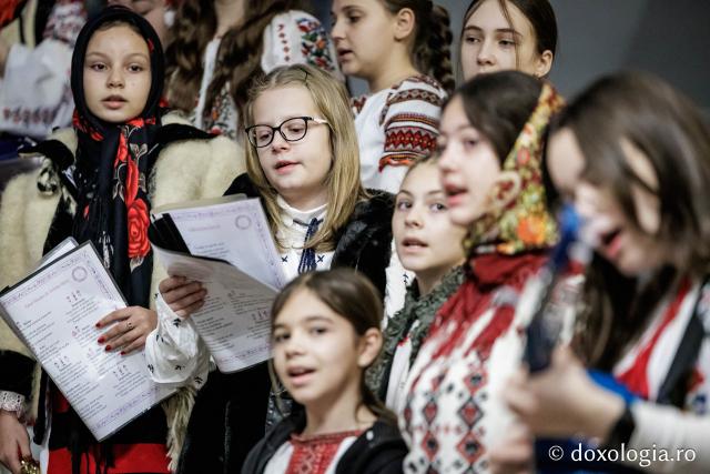 Parohia Miroslava I – Colindători la Reședința Mitropolitană 2025