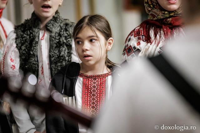 Parohia Miroslava I – Colindători la Reședința Mitropolitană 2025