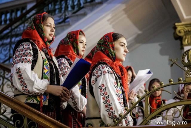 Parohia Miroslava I – Colindători la Reședința Mitropolitană 2025