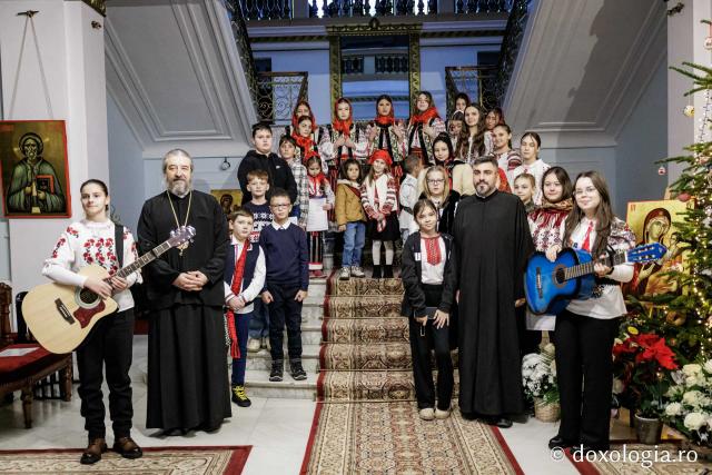 Parohia Miroslava I – Colindători la Reședința Mitropolitană 2025