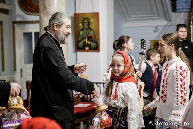 Parohia Miroslava I – Colindători la Reședința Mitropolitană 2025