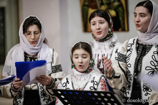 Parohia „Sf. Mahrama” din Iași – Colindători la Reședința Mitropolitană 2025