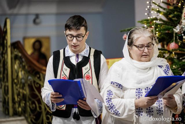 Parohia „Sf. Mahrama” din Iași – Colindători la Reședința Mitropolitană 2025