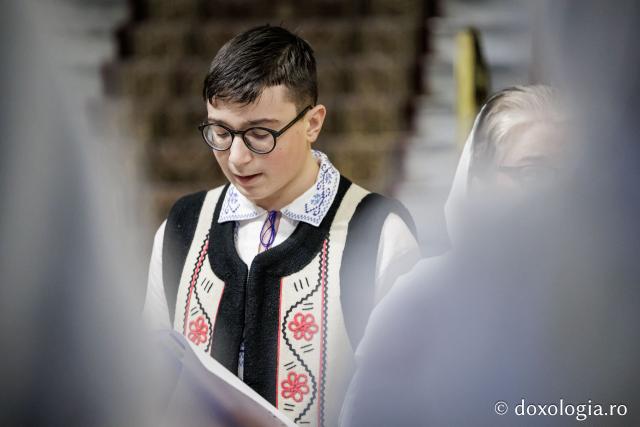 Parohia „Sf. Mahrama” din Iași – Colindători la Reședința Mitropolitană 2025