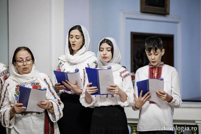 Parohia „Sf. Mahrama” din Iași – Colindători la Reședința Mitropolitană 2025