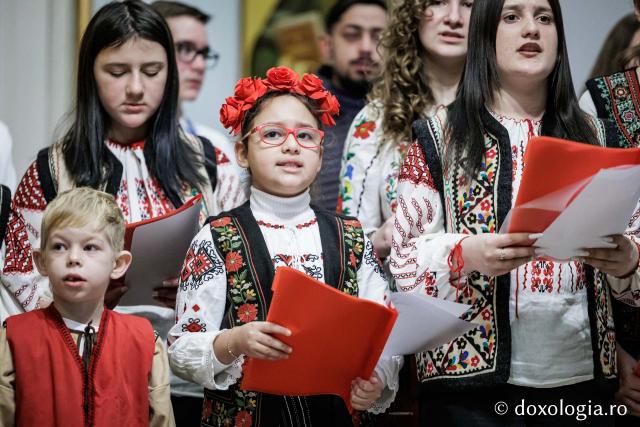 Corul „Glas de îngeri” – Colindători la Reședința Mitropolitană 2025