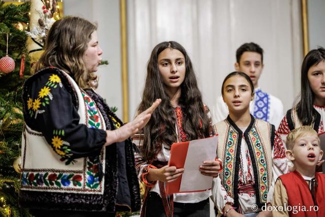 Corul „Glas de îngeri” – Colindători la Reședința Mitropolitană 2025