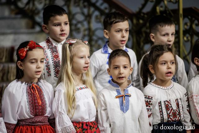 Școala Tomești – Colindători la Reședința Mitropolitană 2025