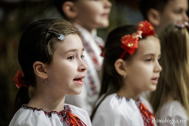 Școala Tomești – Colindători la Reședința Mitropolitană 2025