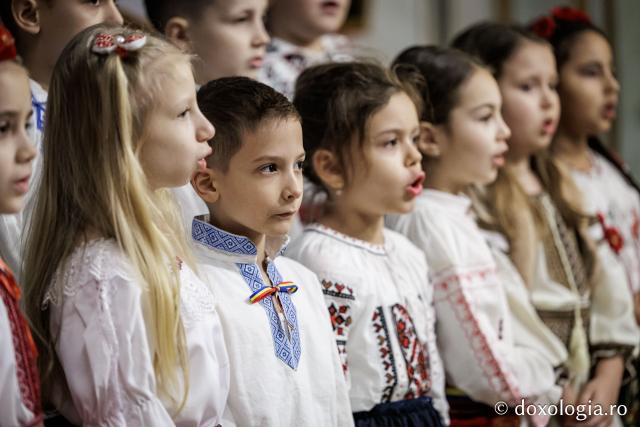 Școala Tomești – Colindători la Reședința Mitropolitană 2025