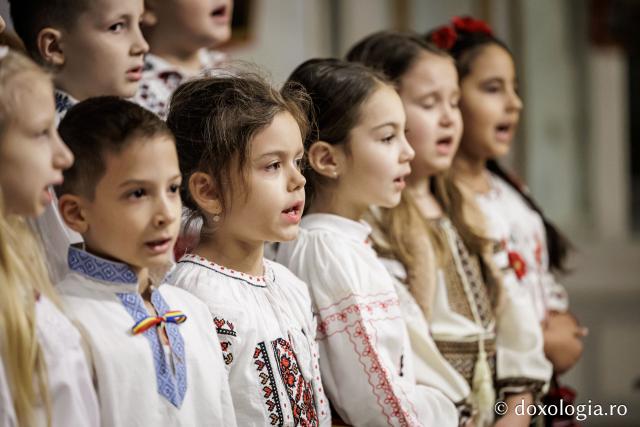 Școala Tomești – Colindători la Reședința Mitropolitană 2025