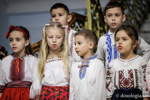 Școala Tomești – Colindători la Reședința Mitropolitană 2025
