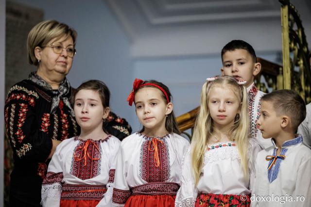 Școala Tomești – Colindători la Reședința Mitropolitană 2025