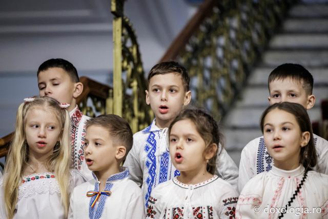 Școala Tomești – Colindători la Reședința Mitropolitană 2025