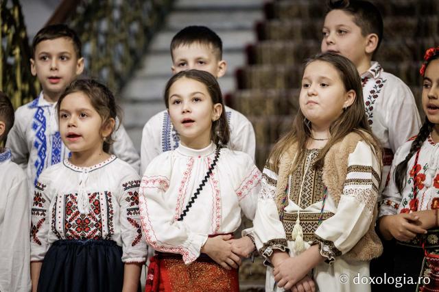 Școala Tomești – Colindători la Reședința Mitropolitană 2025