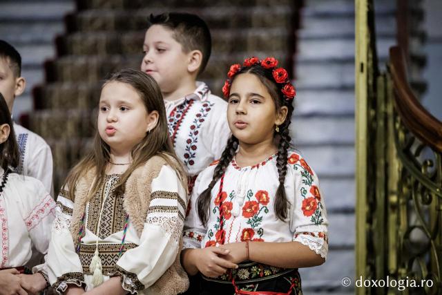 Școala Tomești – Colindători la Reședința Mitropolitană 2025