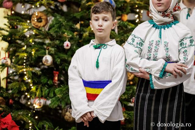 Corul Primăriei Todirești – Colindători la Reședința Mitropolitană 2025