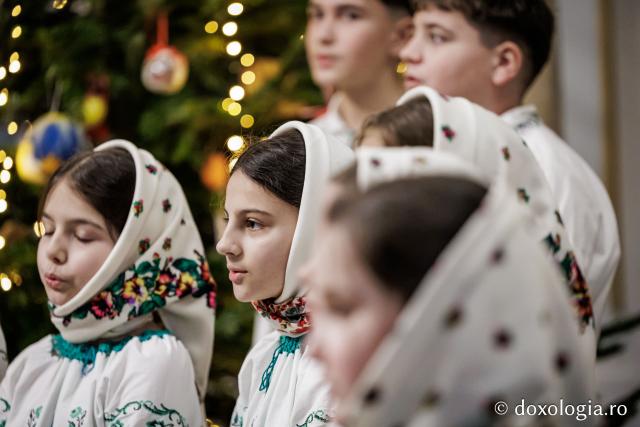 Corul Primăriei Todirești – Colindători la Reședința Mitropolitană 2025