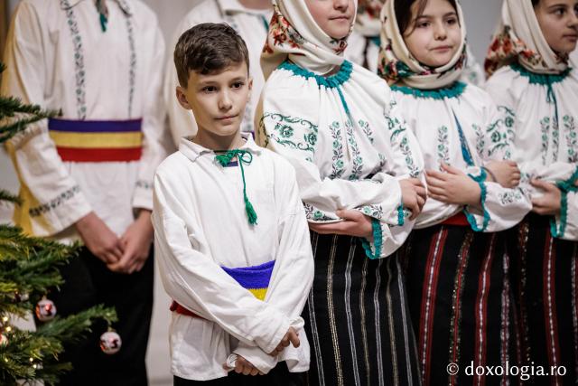 Corul Primăriei Todirești – Colindători la Reședința Mitropolitană 2025