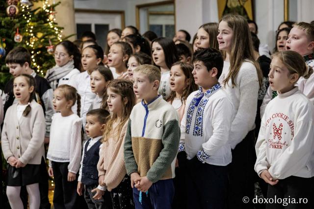 Parohia Voinești II – Colindători la Reședința Mitropolitană 2025