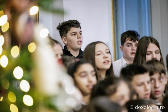 Parohia Voinești II – Colindători la Reședința Mitropolitană 2025