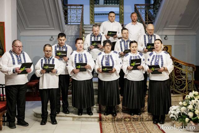 Corul Spitalului Pădureni Grajduri – Colindători la Reședința Mitropolitană 2025