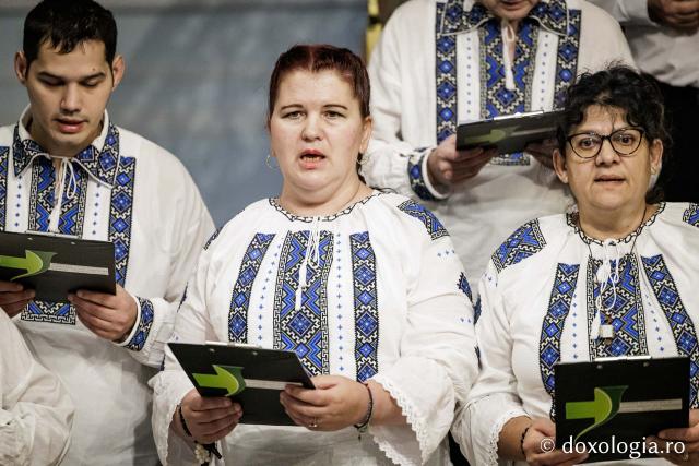 Corul Spitalului Pădureni Grajduri – Colindători la Reședința Mitropolitană 2025