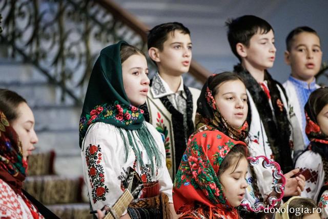 Parohia Boboiești din Tg. Neamț – Colindători la Reședința Mitropolitană 2025