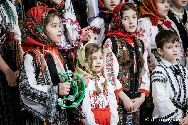 Parohia Boboiești din Tg. Neamț – Colindători la Reședința Mitropolitană 2025