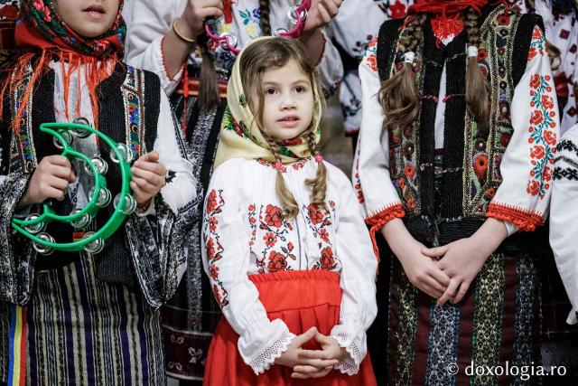 Parohia Boboiești din Tg. Neamț – Colindători la Reședința Mitropolitană 2025