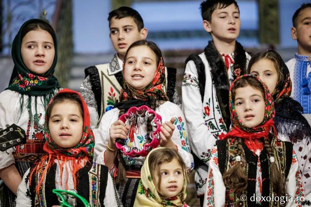 Parohia Boboiești din Tg. Neamț – Colindători la Reședința Mitropolitană 2025