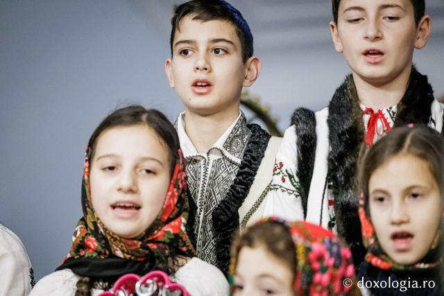 Parohia Boboiești din Tg. Neamț – Colindători la Reședința Mitropolitană 2025